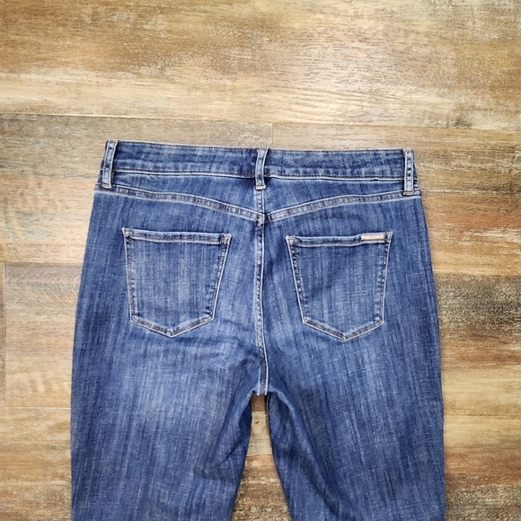 White House Black Market Mid Rise Girlfriend Everyday Soft Raw Edge Size 6S - Picture 6 of 9